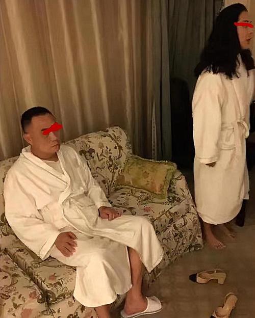 男友和闺蜜出轨试衣间_闺蜜男友出轨照片_出轨闺蜜