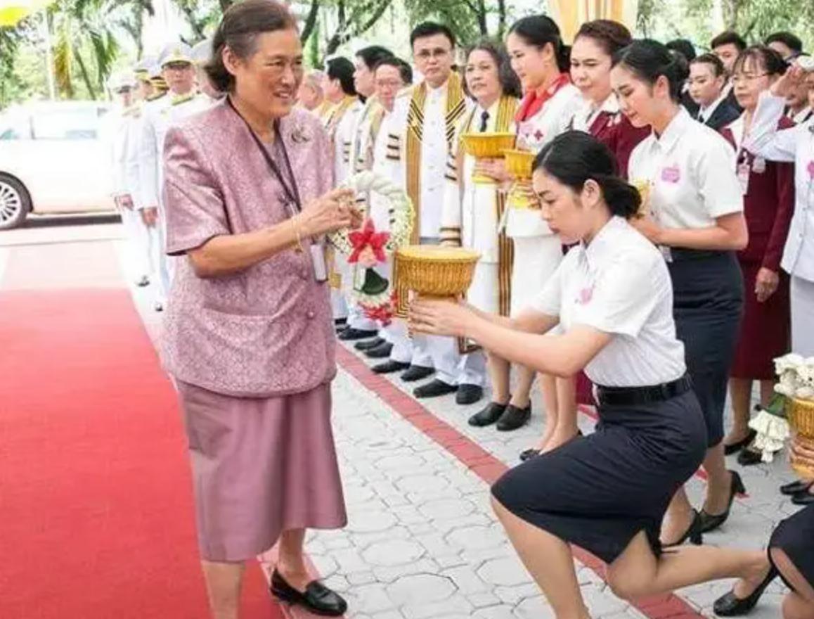 出轨率女人怎么回归家庭_出轨率女性_女人出轨率